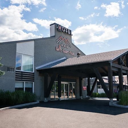 Hotel Baie Saint Paul Екстериор снимка