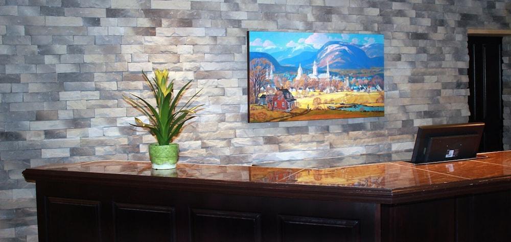 Hotel Baie Saint Paul Екстериор снимка
