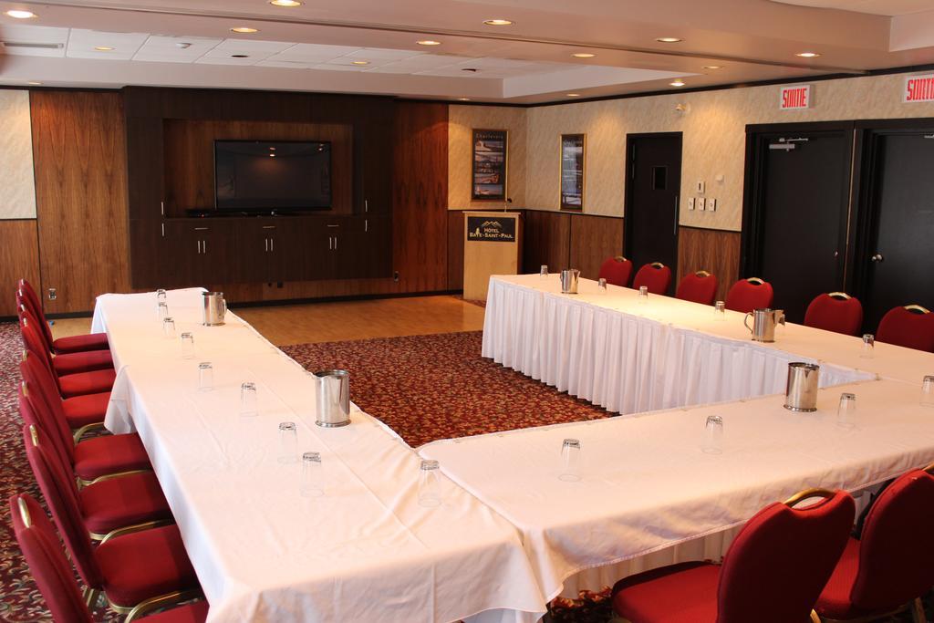 Hotel Baie Saint Paul Екстериор снимка