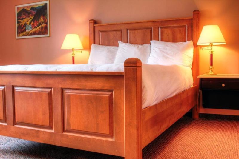 Hotel Baie Saint Paul Екстериор снимка