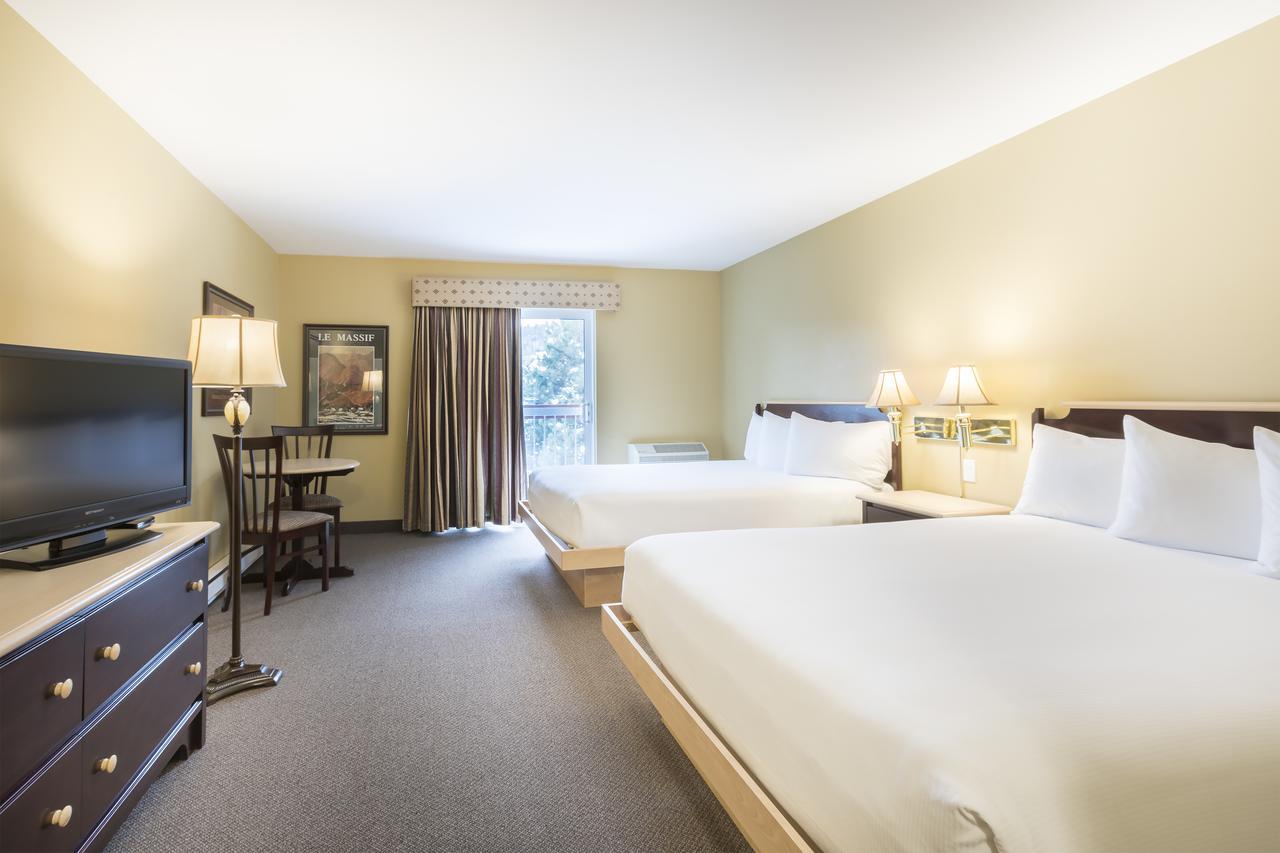 Hotel Baie Saint Paul Екстериор снимка