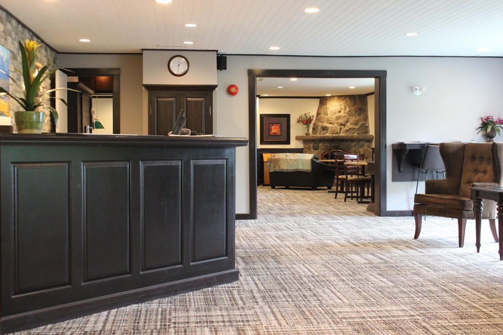 Hotel Baie Saint Paul Екстериор снимка