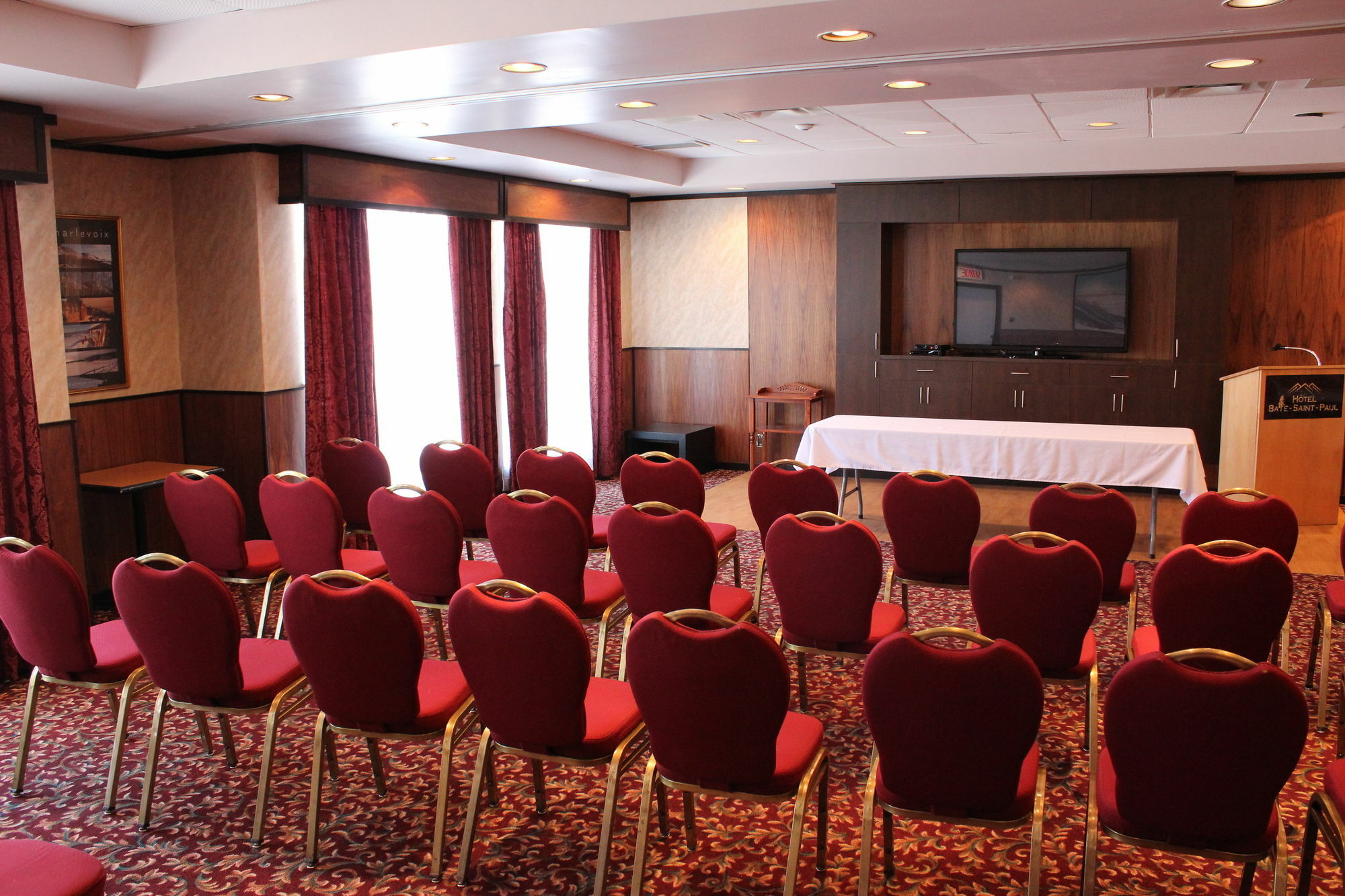 Hotel Baie Saint Paul Екстериор снимка